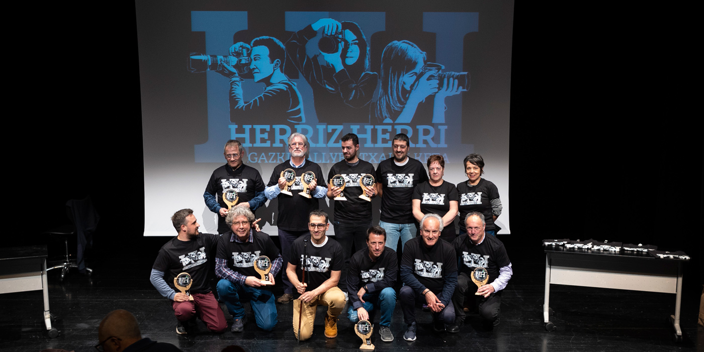 Clasifícate entre los 10 primeros del campeonato de rallys fotográficos Herriz Herri y consigue tu trofeo personalizado.